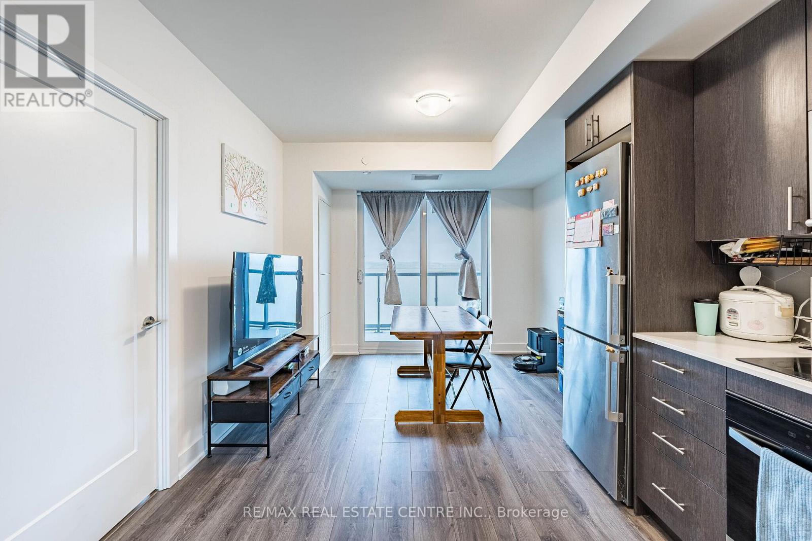 2401 - 2545 Simcoe St N, Oshawa, Ontario  L1L 0W3 - Photo 6 - E13458826