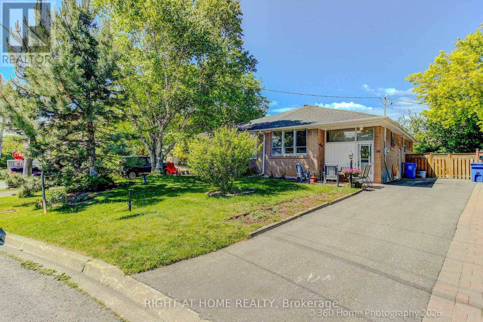 116 Longford Drive, Newmarket, Ontario  L3Y 2Y5 - Photo 2 - N13442494