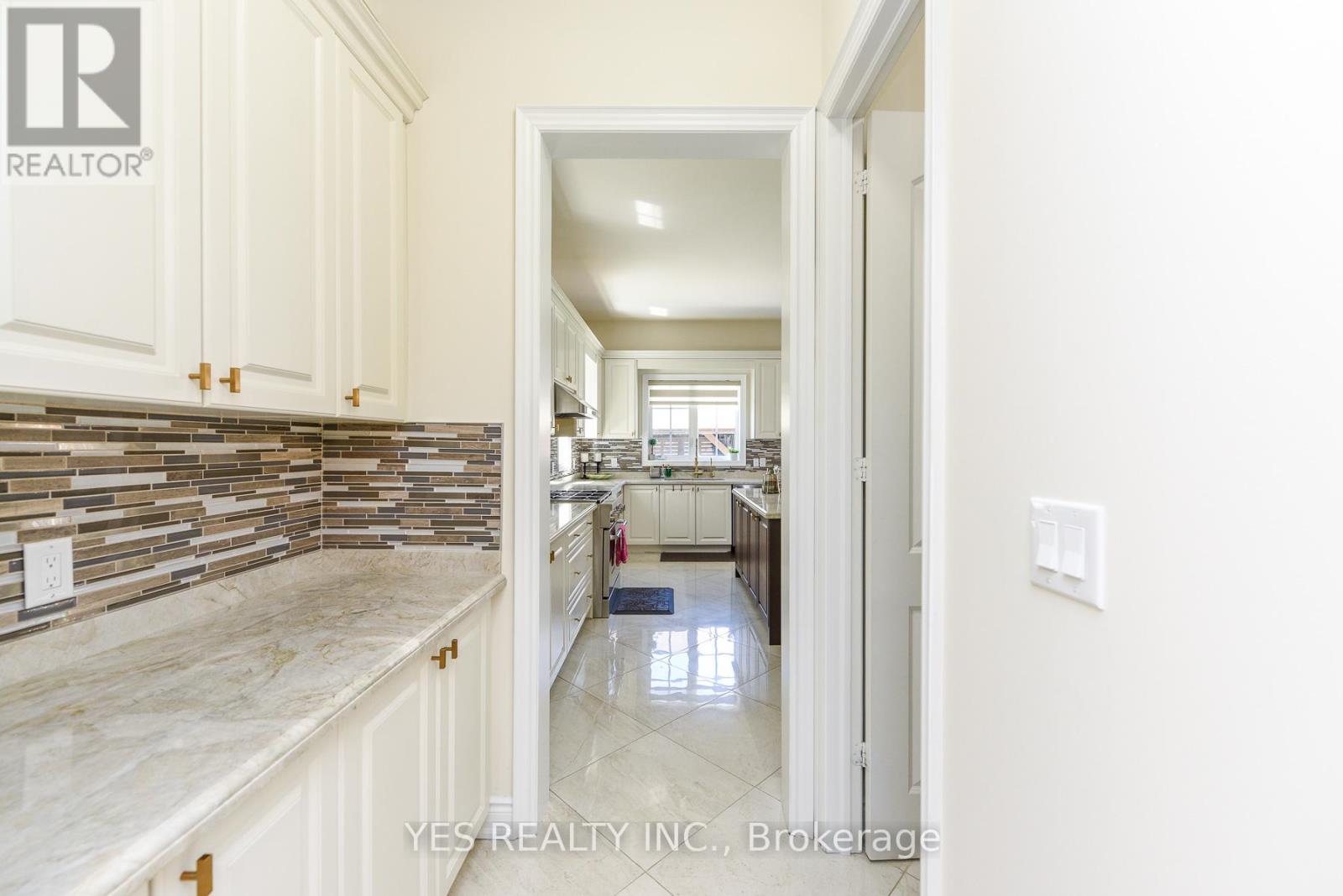 86 Quintette Close, Brampton, Ontario L6P 0A2 - Photo 13 - W13456826