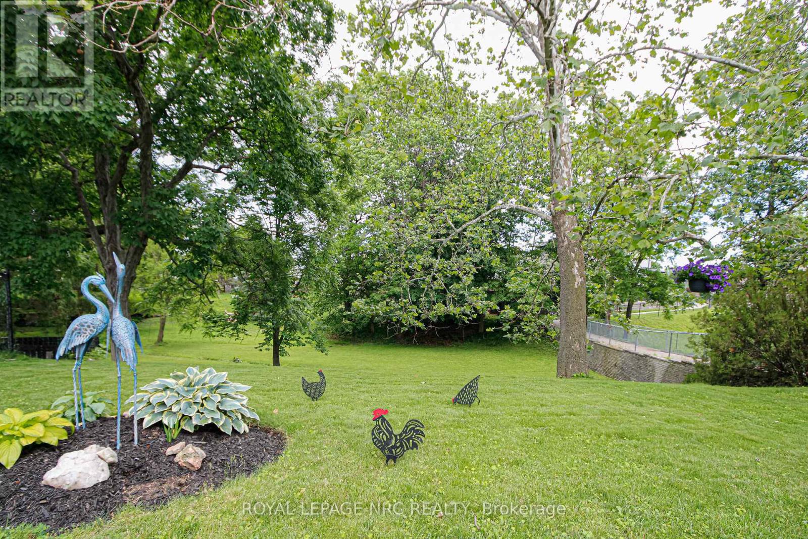 24 Juliana Crescent, St. Catharines, Ontario  L2N 4B4 - Photo 38 - X13458070