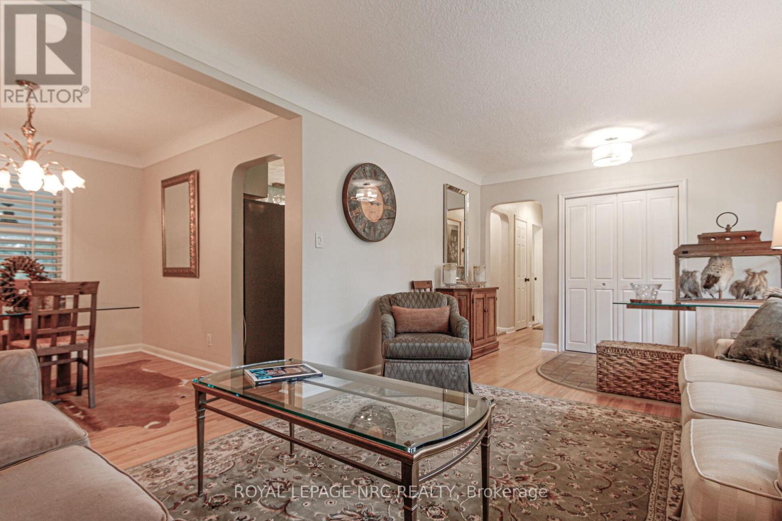24 Juliana Crescent, St. Catharines, Ontario  L2N 4B4 - Photo 8 - X13458070