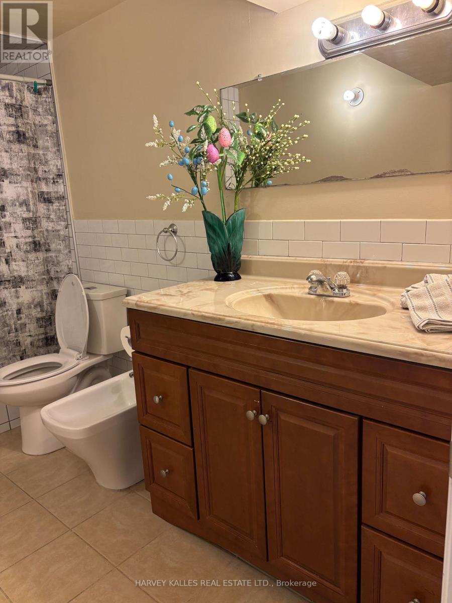 Bsmt - 72 Button Road, Vaughan, Ontario  L4L 1K1 - Photo 11 - N13458916