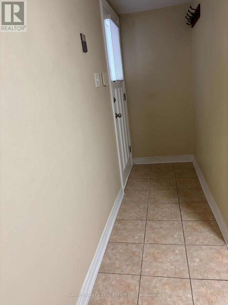 Bsmt - 72 Button Road, Vaughan, Ontario  L4L 1K1 - Photo 5 - N13458916