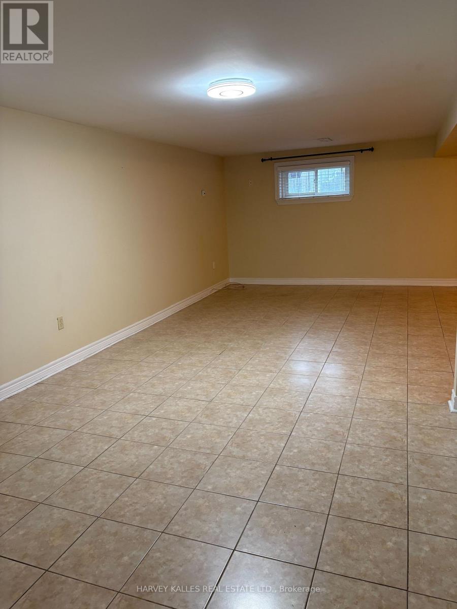 Bsmt - 72 Button Road, Vaughan, Ontario  L4L 1K1 - Photo 8 - N13458916