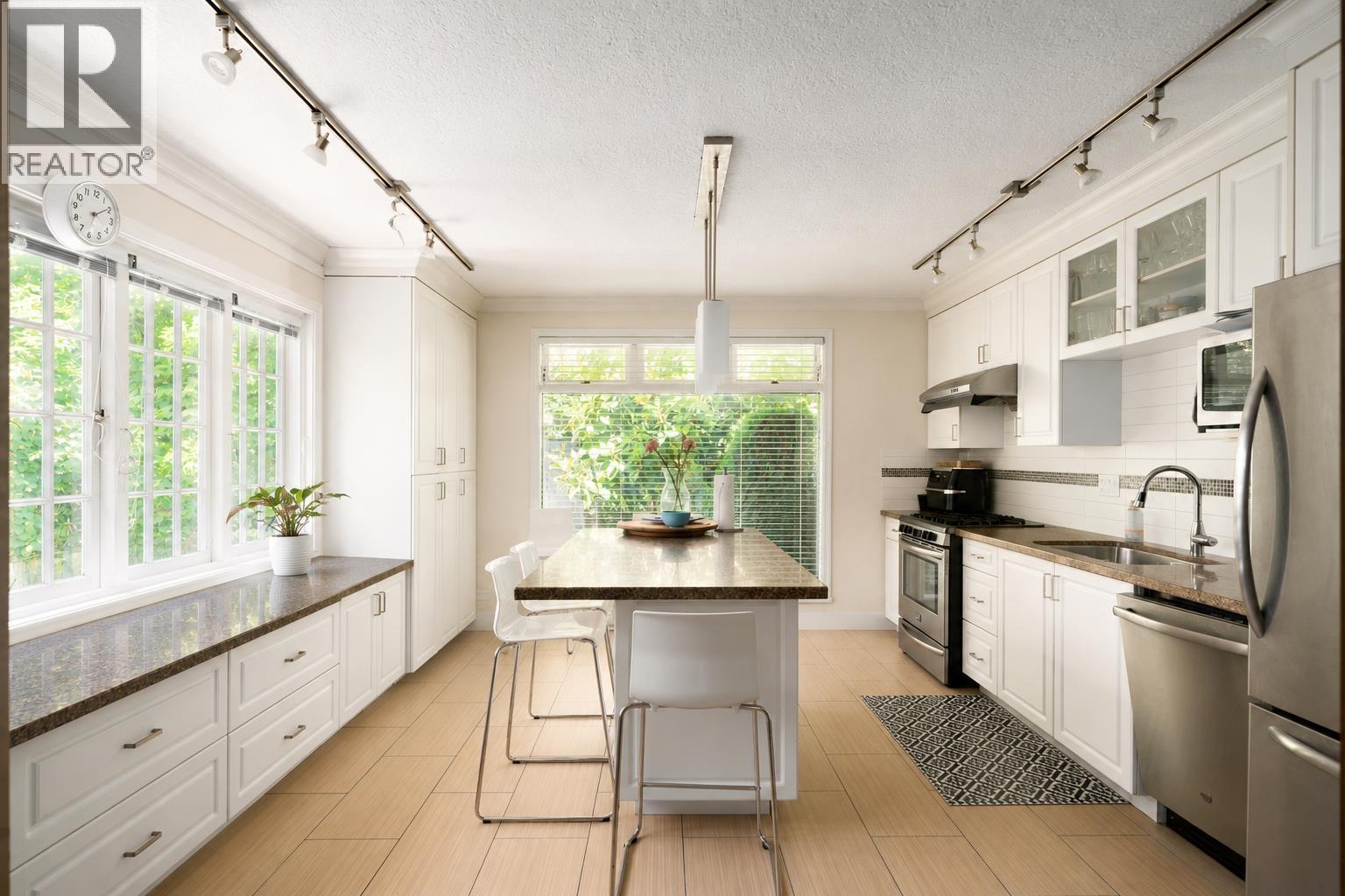 6311 Adera Street, Vancouver, British Columbia  V6M 3J7 - Photo 10 - R3137135