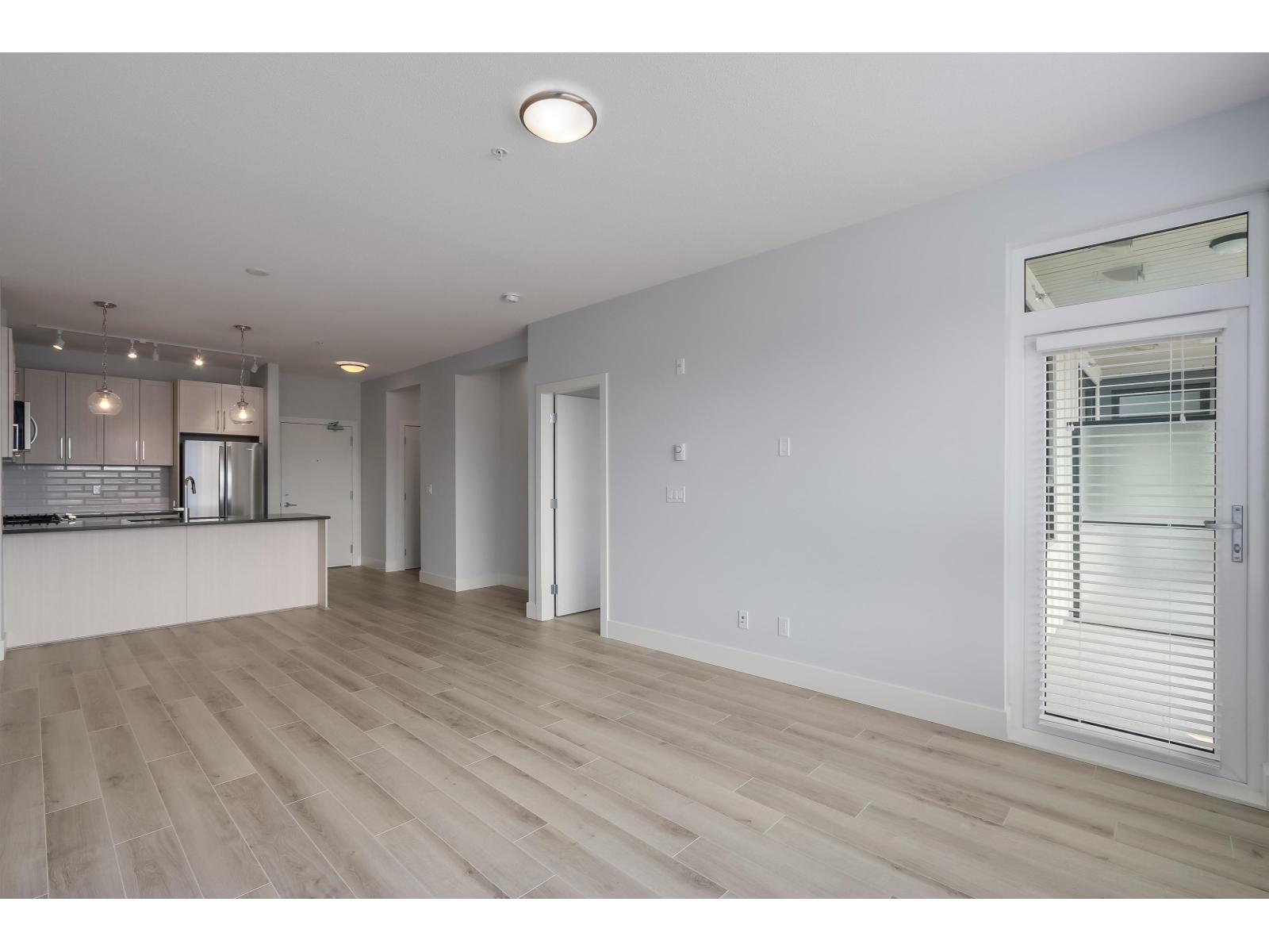 316 2960 151 Street, Surrey, British Columbia  V4P 0G3 - Photo 2 - R3137054