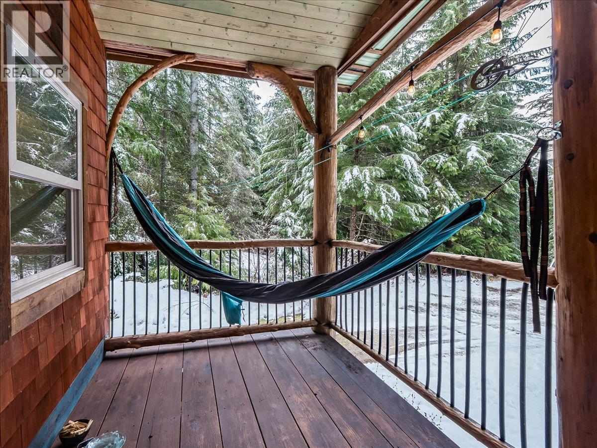 6610 6 Highway, Ymir, British Columbia  V0G 2K0 - Photo 31 - 10371621