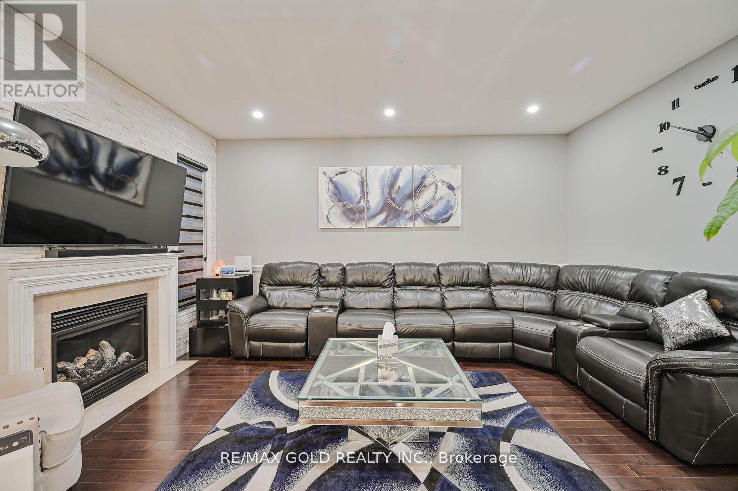 15 Vanwood Crescent, Brampton, Ontario  L6P 2X4 - Photo 12 - W13458892