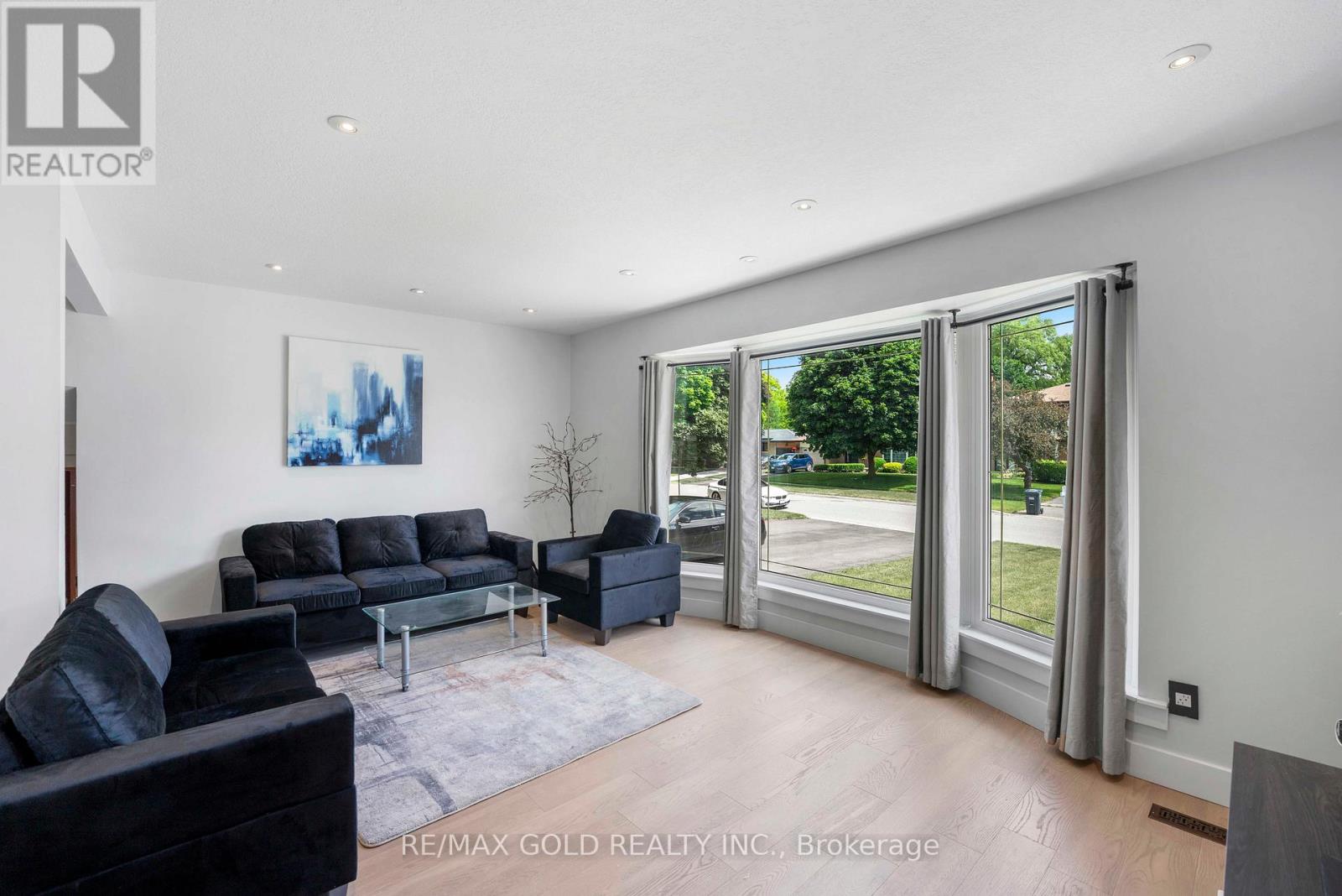 41 Brookland Drive, Brampton, Ontario  L6T 2M6 - Photo 7 - W13458900