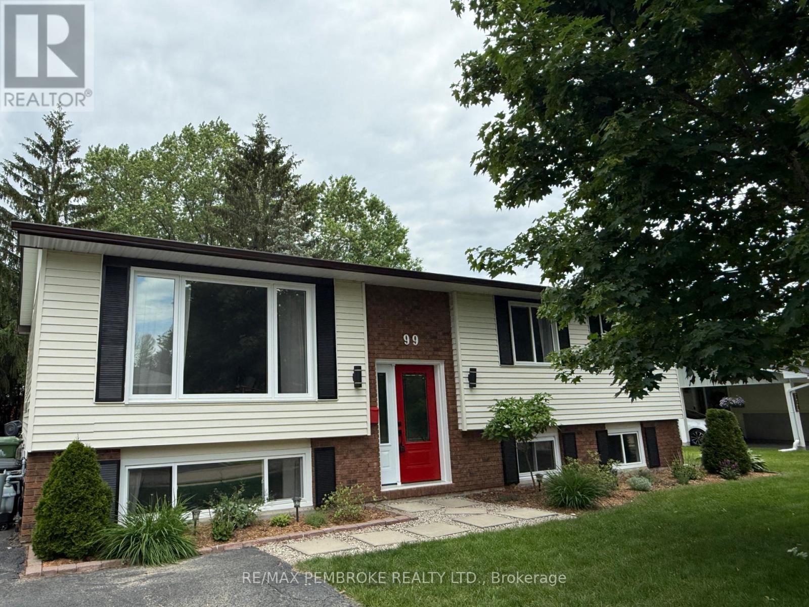 99 Noik Drive, Pembroke, Ontario  K8A 7Z4 - Photo 3 - X13459016