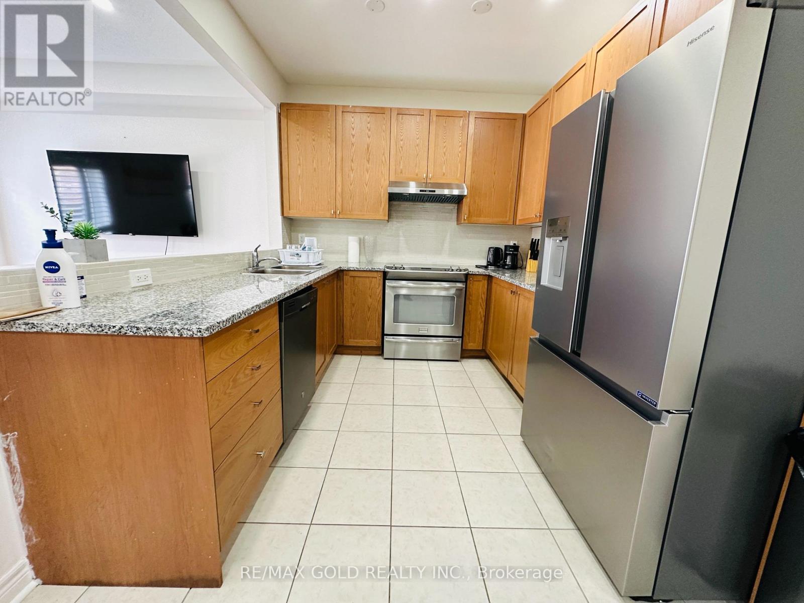 566 Bessborough Drive, Milton, Ontario  L9T 7V2 - Photo 10 - W13450726