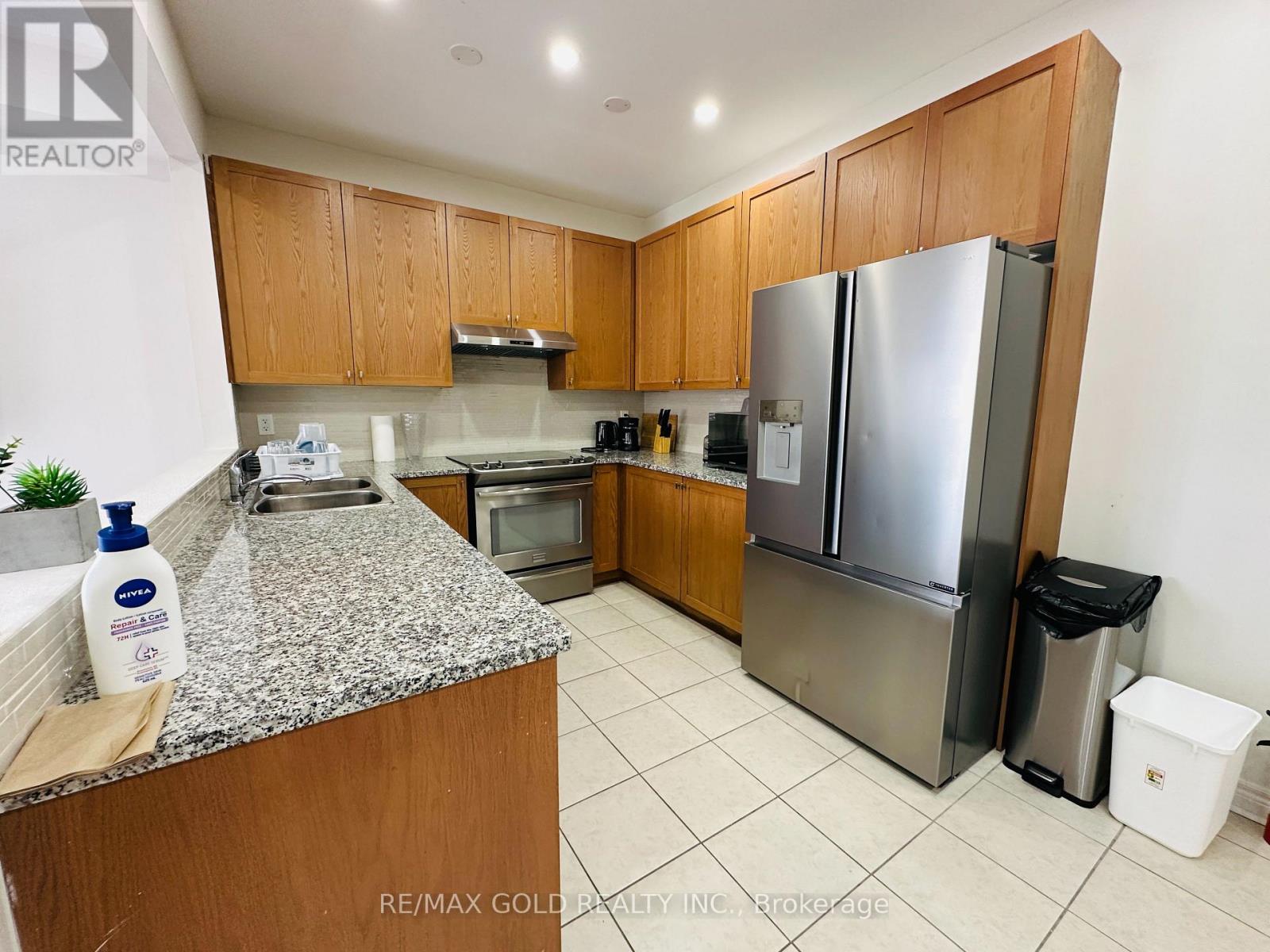566 Bessborough Drive, Milton, Ontario  L9T 7V2 - Photo 9 - W13450726