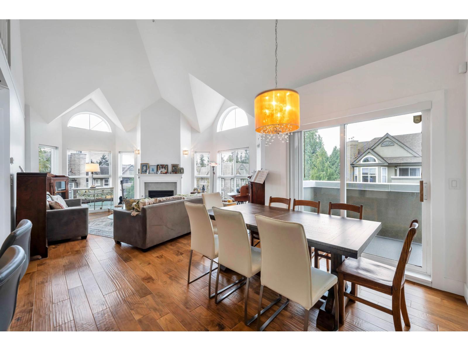 303 12088 66 Avenue, Surrey, British Columbia  V3W 1Z9 - Photo 5 - R3107185