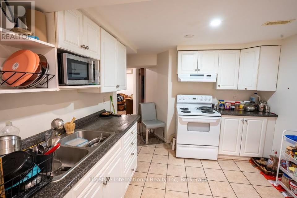 76 Summit Ridge Road, Guelph, Ontario  N1E 0B8 - Photo 6 - X13459002