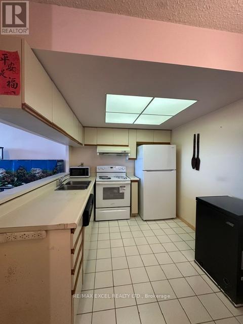 806 - 300 Alton Towers Circle, Toronto, Ontario  M1V 4X9 - Photo 11 - E13435538