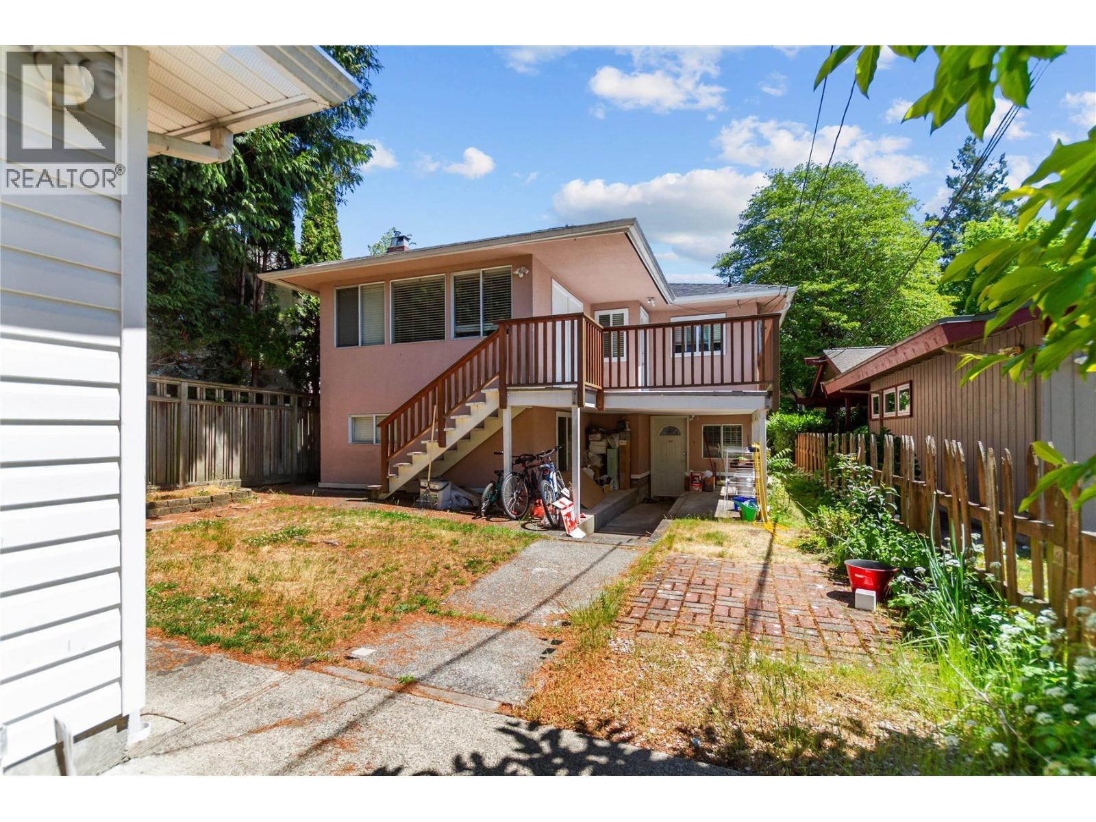 7643 Selkirk Street, Vancouver, British Columbia  V6P 4H3 - Photo 8 - R3137215
