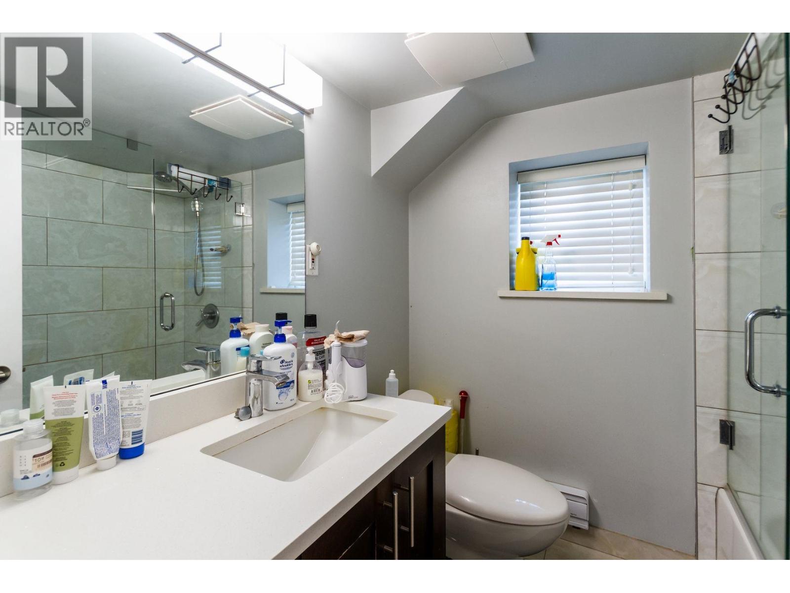 7643 Selkirk Street, Vancouver, British Columbia  V6P 4H3 - Photo 25 - R3137215