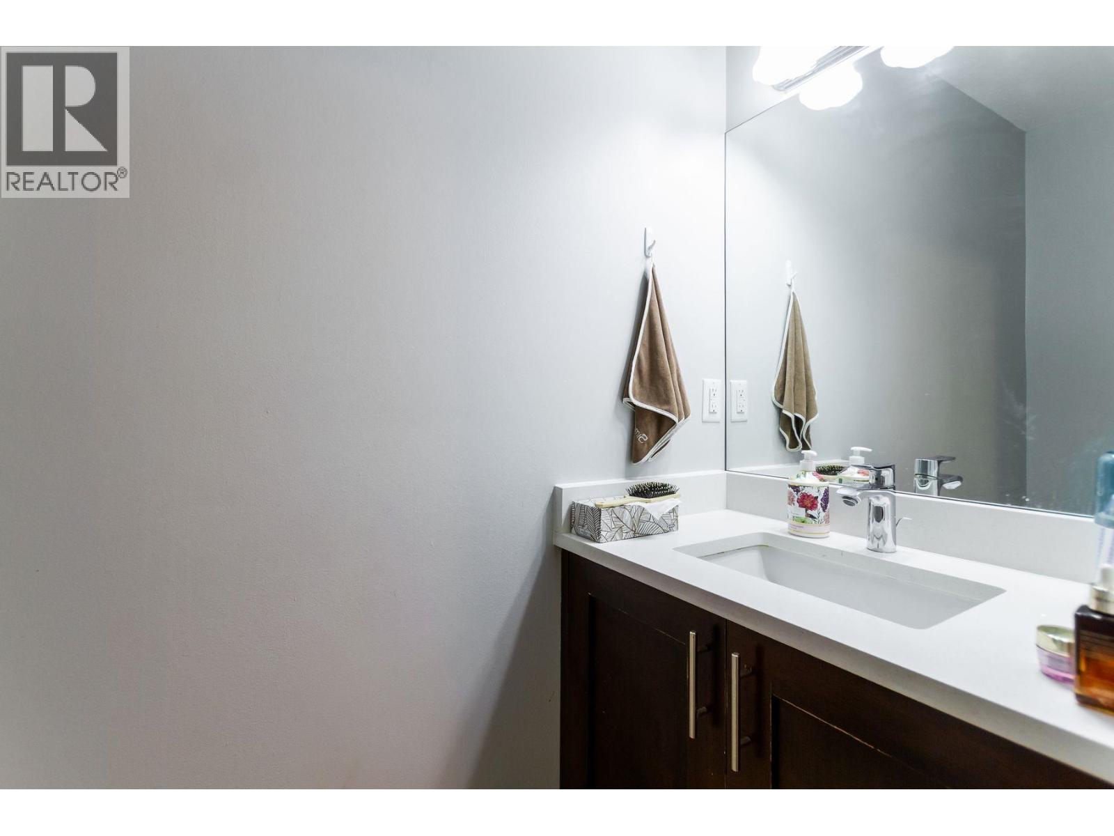 7643 Selkirk Street, Vancouver, British Columbia  V6P 4H3 - Photo 12 - R3137215