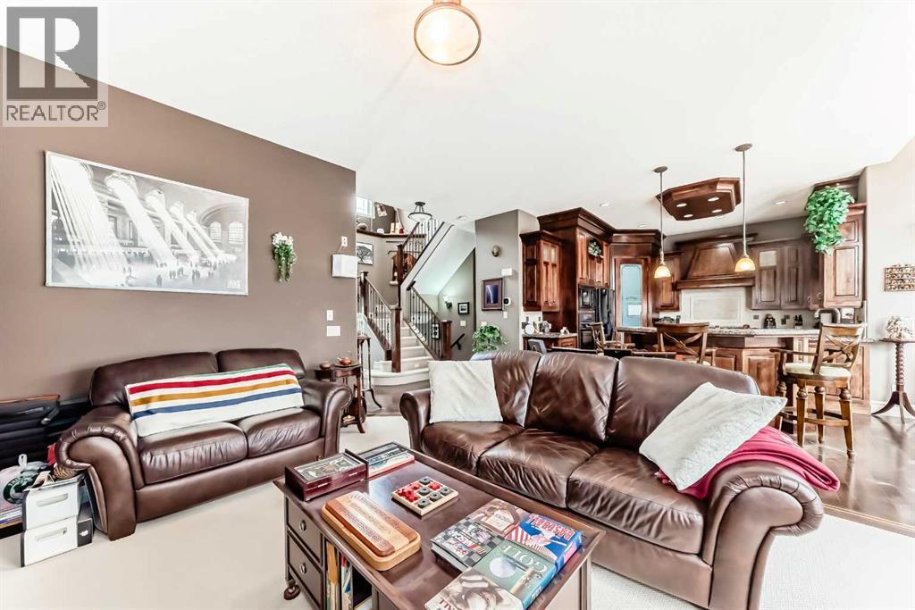 18 Royal Ridge Link Nw, Calgary, Alberta  T3G 5Z3 - Photo 18 - A2316226