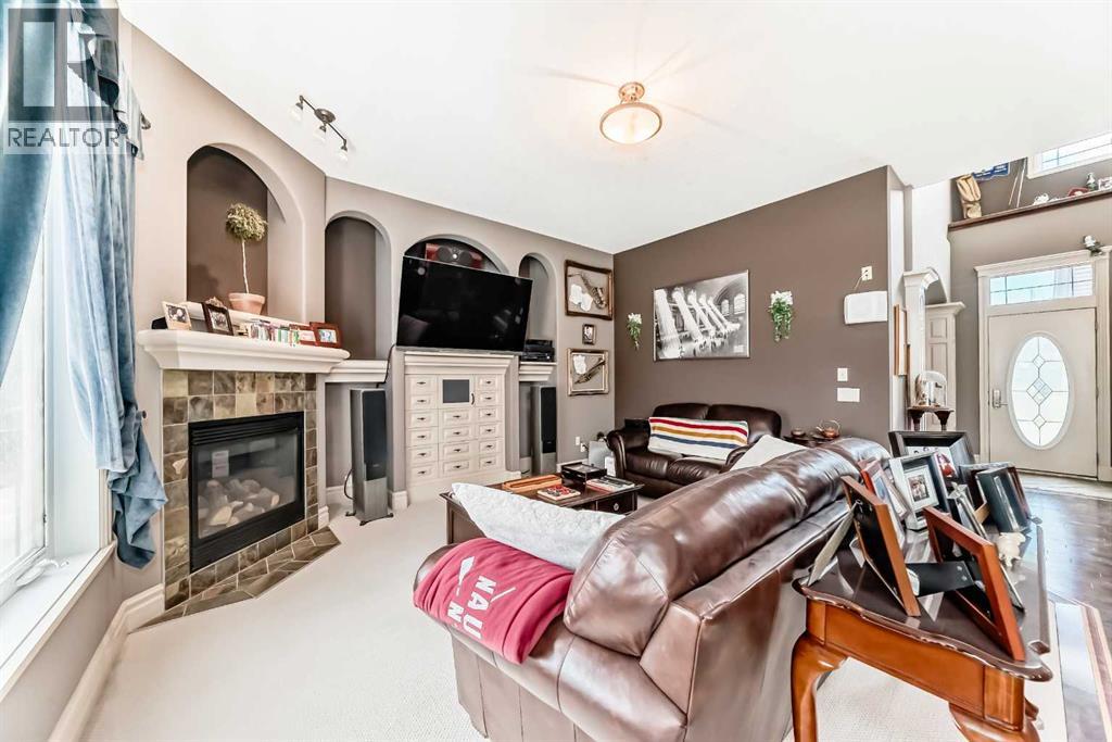 18 Royal Ridge Link Nw, Calgary, Alberta  T3G 5Z3 - Photo 17 - A2316226