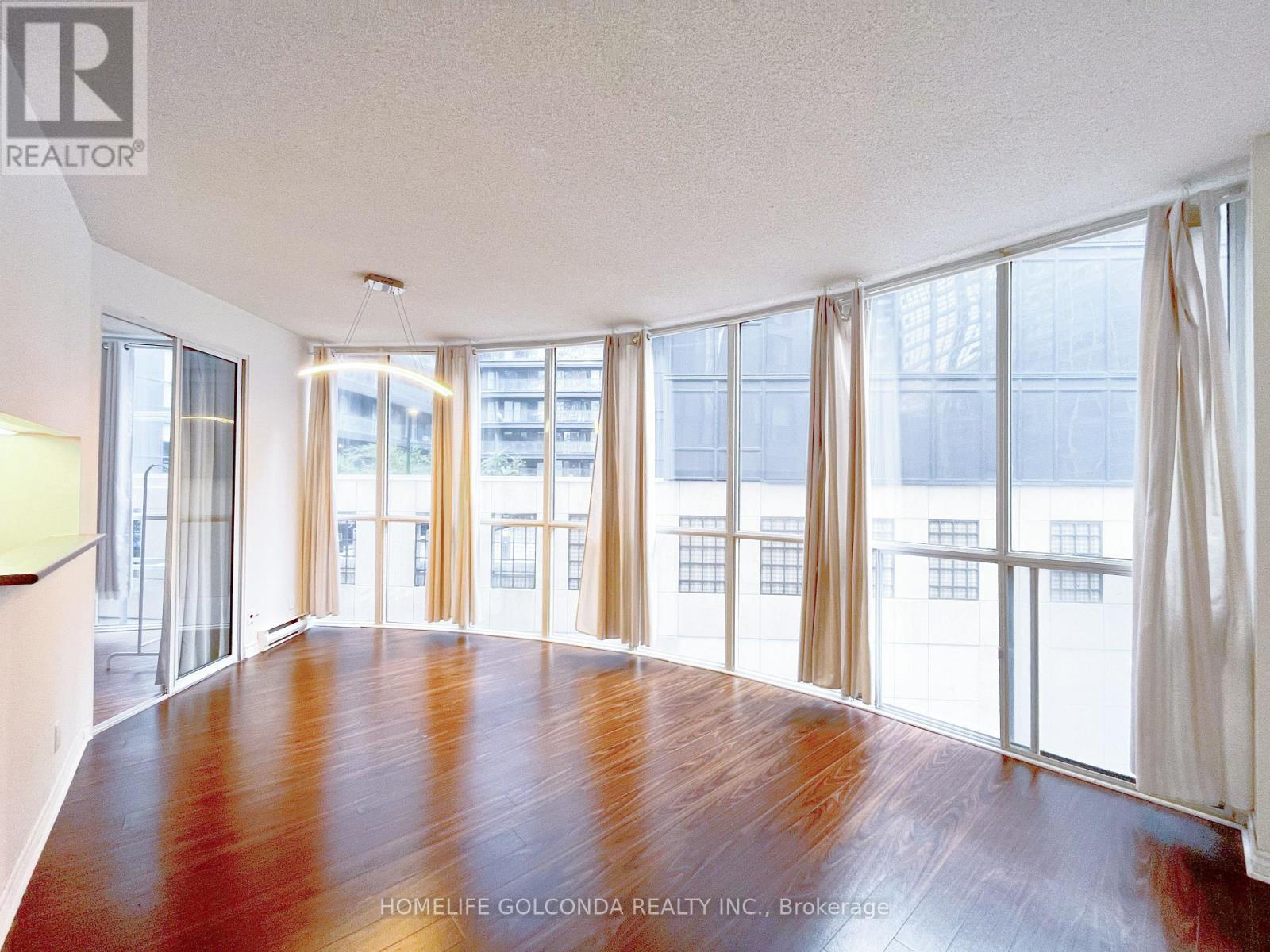 304 - 24 WELLESLEY STREET W, Toronto, Ontario