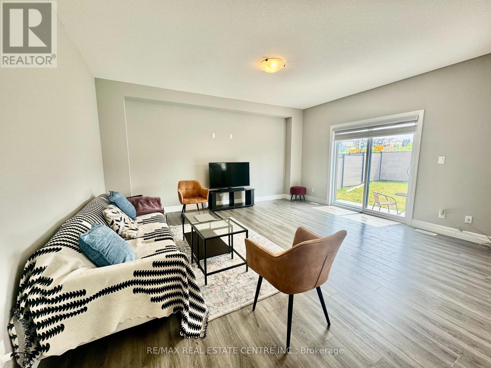 179 Otterbein Road, Cambridge, Ontario N2B 0A8 - Photo 12 - X13459000