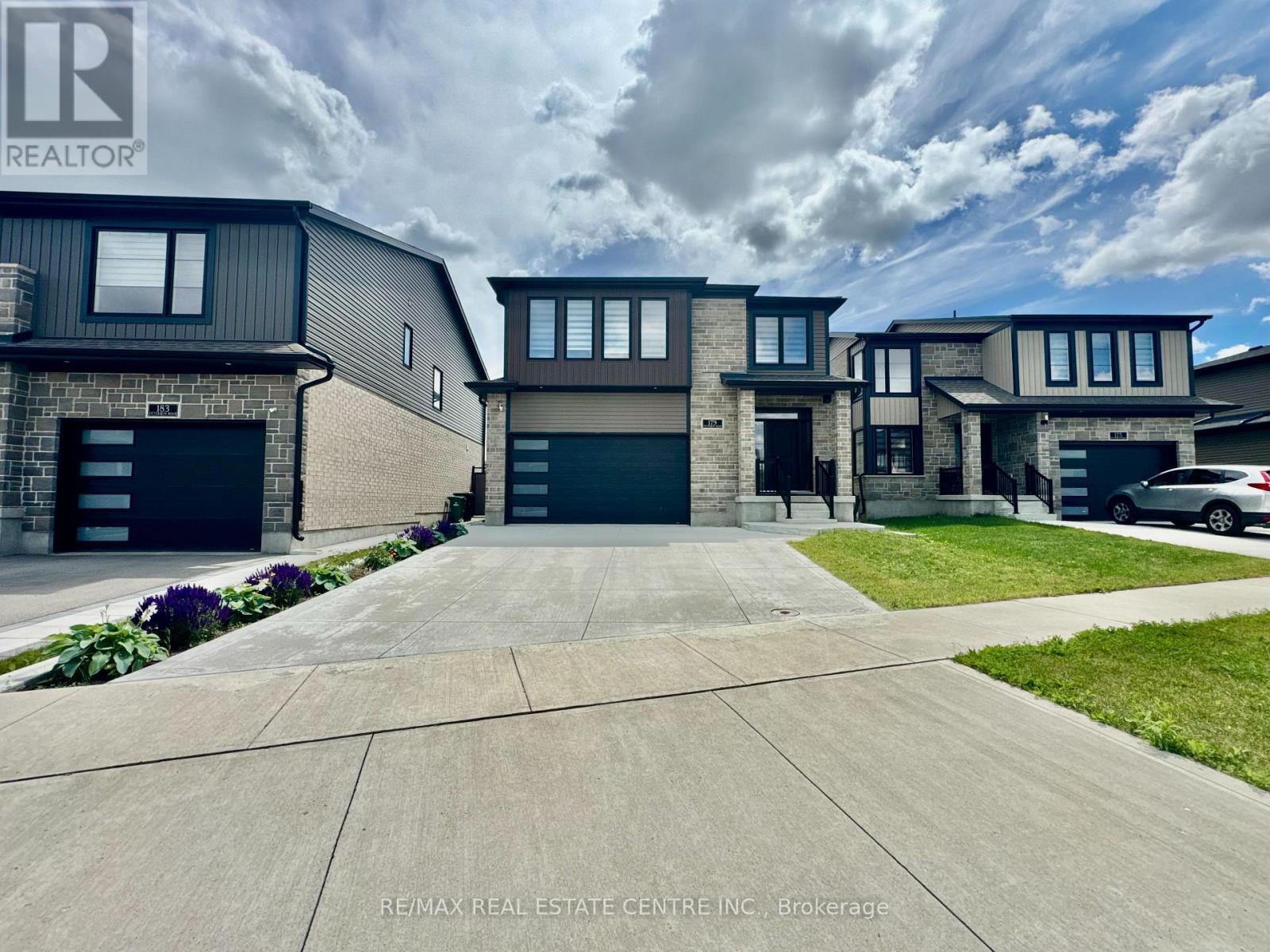 179 Otterbein Road, Cambridge, Ontario N2B 0A8 - Photo 2 - X13459000
