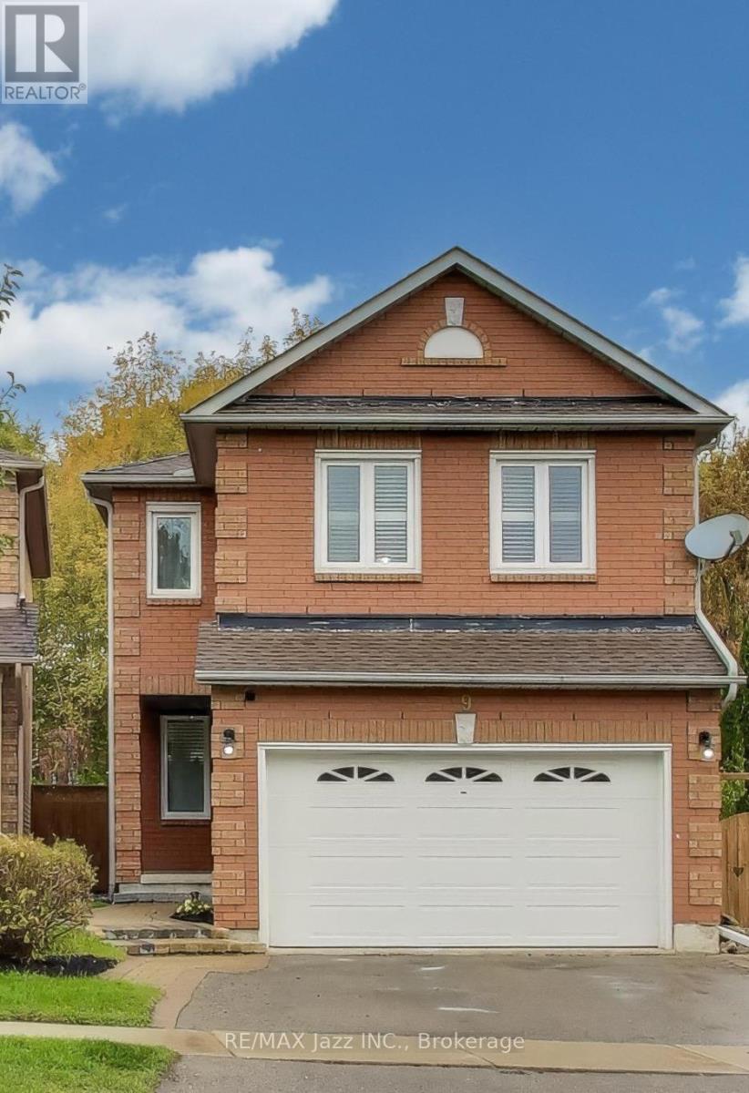 LOWER - 9 MACONNACHIE PLACE, Clarington, Ontario