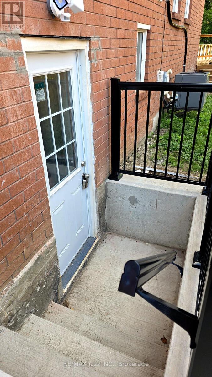 Lower - 9 Maconnachie Place, Clarington, Ontario  L1C 4M4 - Photo 3 - E13459102