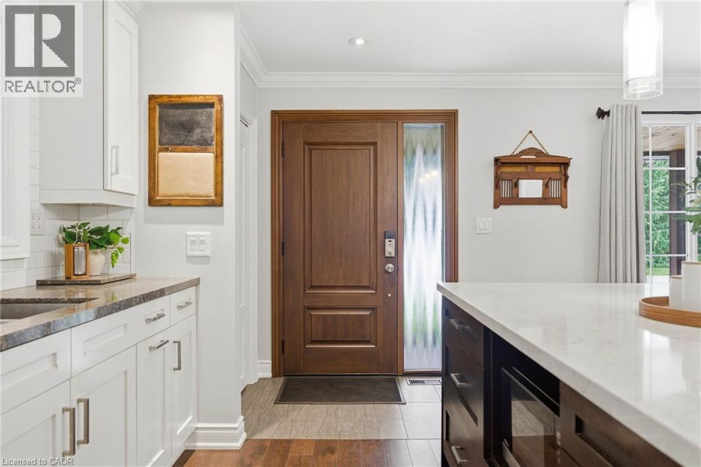 5203 Cedarbrook Crescent, Burlington, Ontario  L7L 3P9 - Photo 6 - 40840923