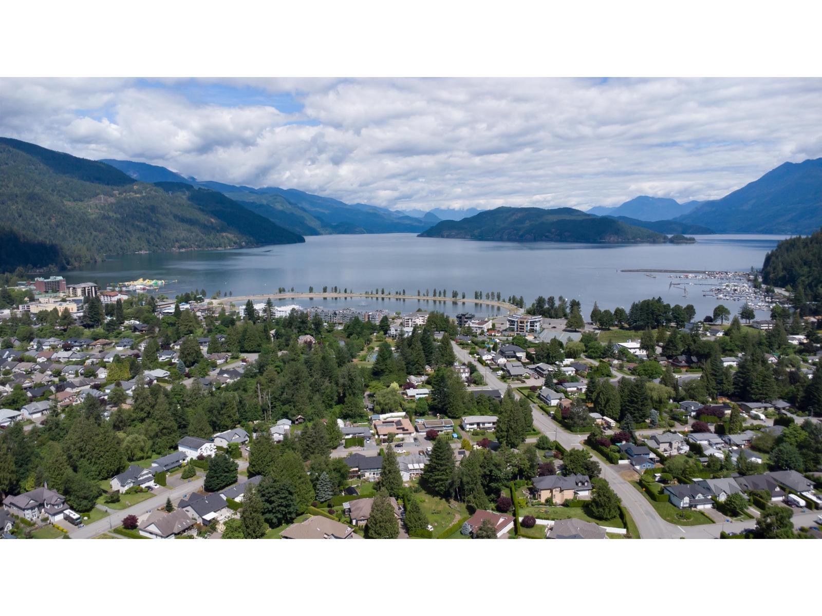 485 Naismith Avenue, Harrison Hot Springs, Harrison Hot Springs, British Columbia  V0M 1K0 - Photo 35 - R3135673