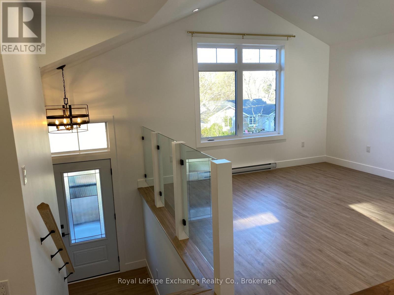 105 Maple Street, Brockton, Ontario  N0G 2V0 - Photo 4 - X13459134