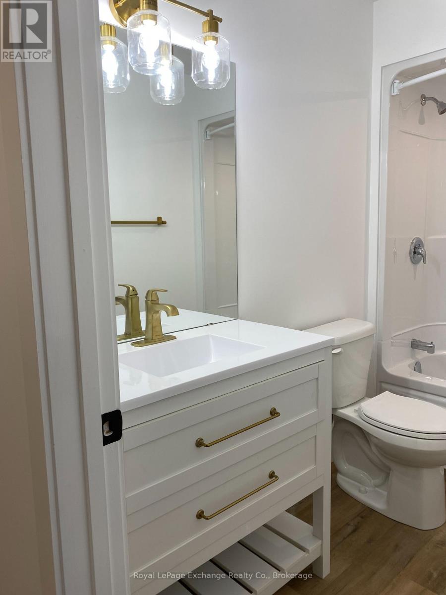 390 13th St A Street, Hanover, Ontario  N4N 1X9 - Photo 9 - X13459148