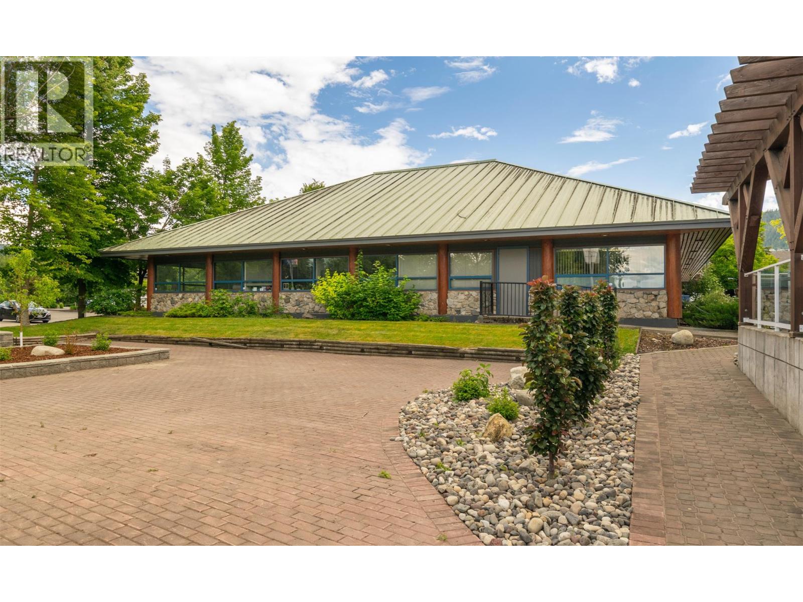 781 Marine Park Drive Ne, Salmon Arm, British Columbia  V1E 2W7 - Photo 23 - 10391545