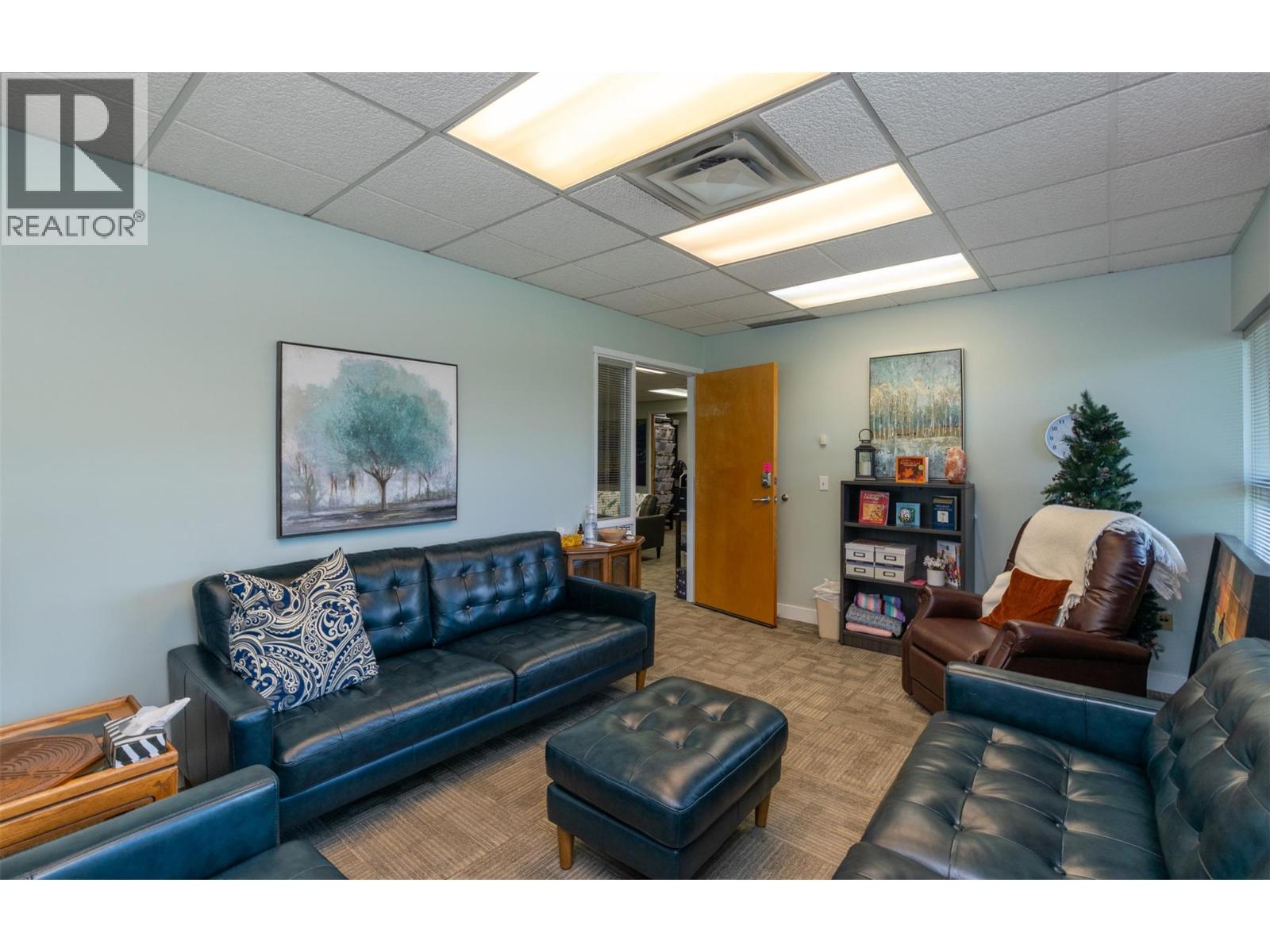 781 Marine Park Drive Ne, Salmon Arm, British Columbia  V1E 2W7 - Photo 10 - 10391545