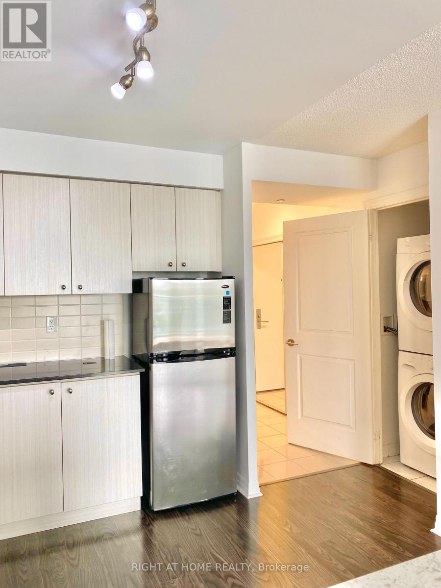 1407 - 275 Yorkland Road, Toronto, Ontario  M2J 0B4 - Photo 8 - C13459038