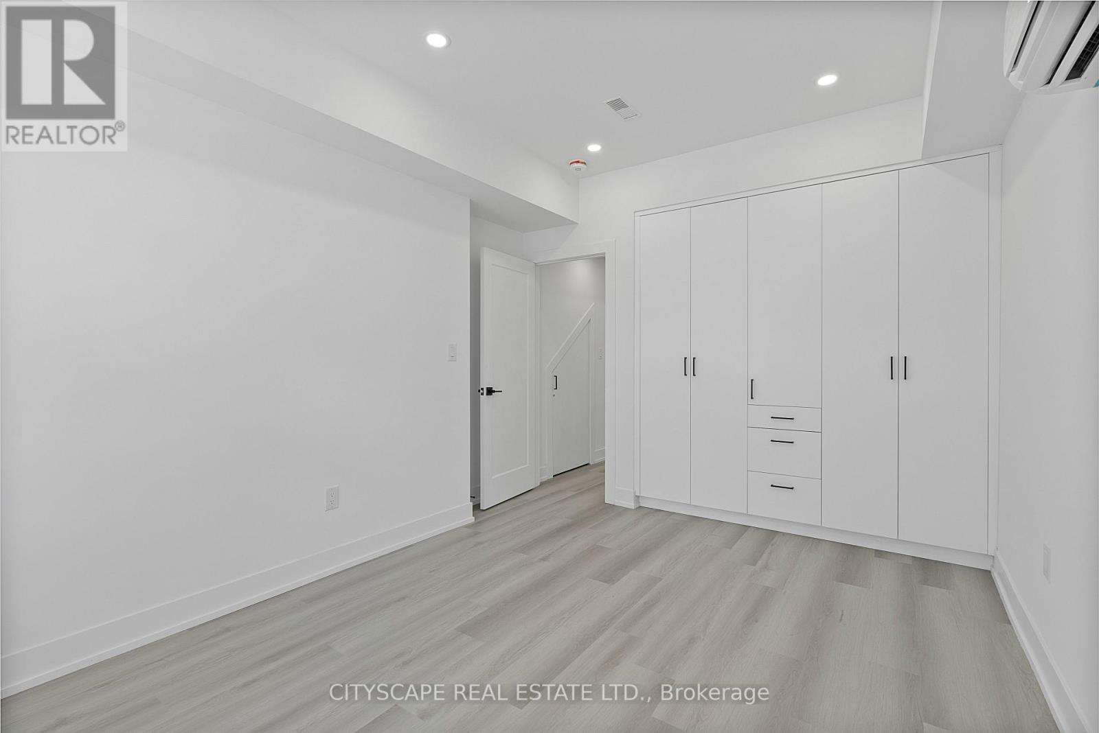 2 - Main - 587 Oakwood Avenue, Toronto, Ontario  M6E 2X8 - Photo 14 - C13459076