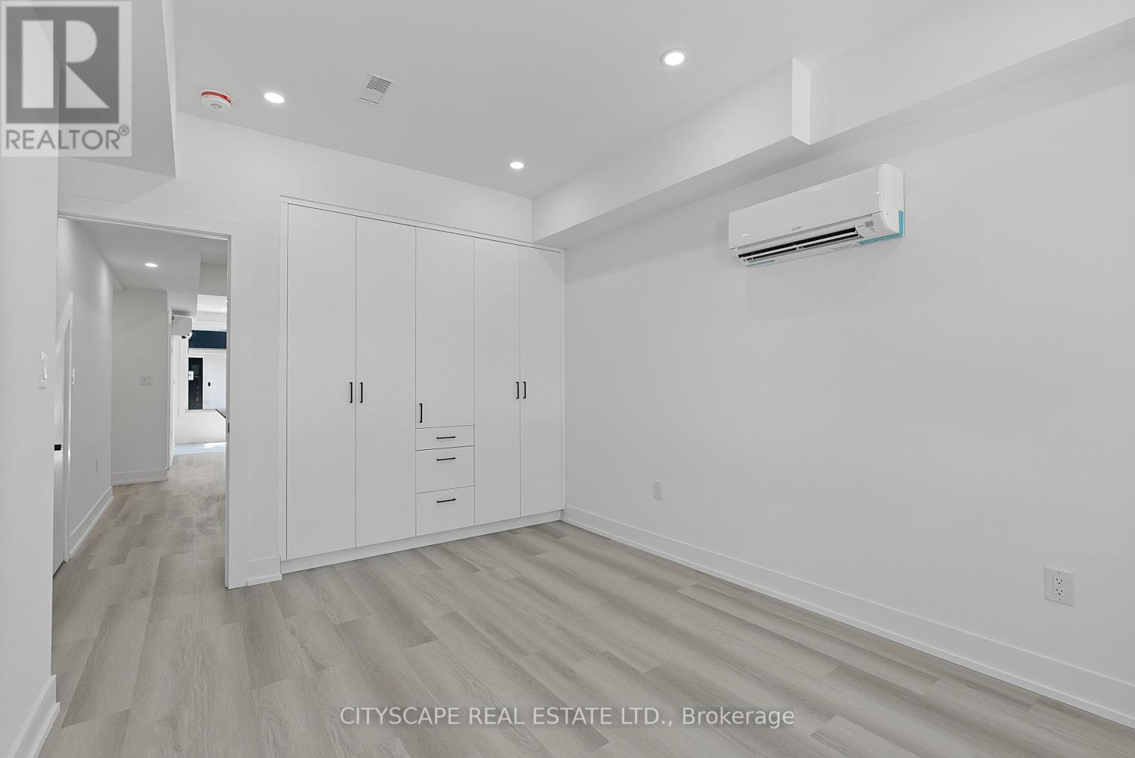 2 - Main - 587 Oakwood Avenue, Toronto, Ontario  M6E 2X8 - Photo 15 - C13459076