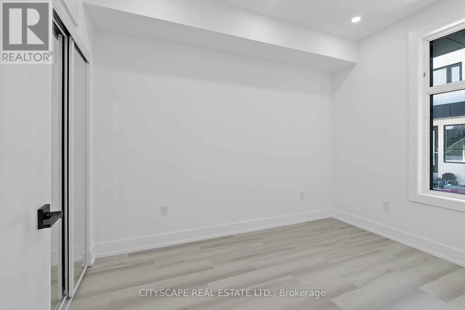 2 - Main - 587 Oakwood Avenue, Toronto, Ontario  M6E 2X8 - Photo 16 - C13459076