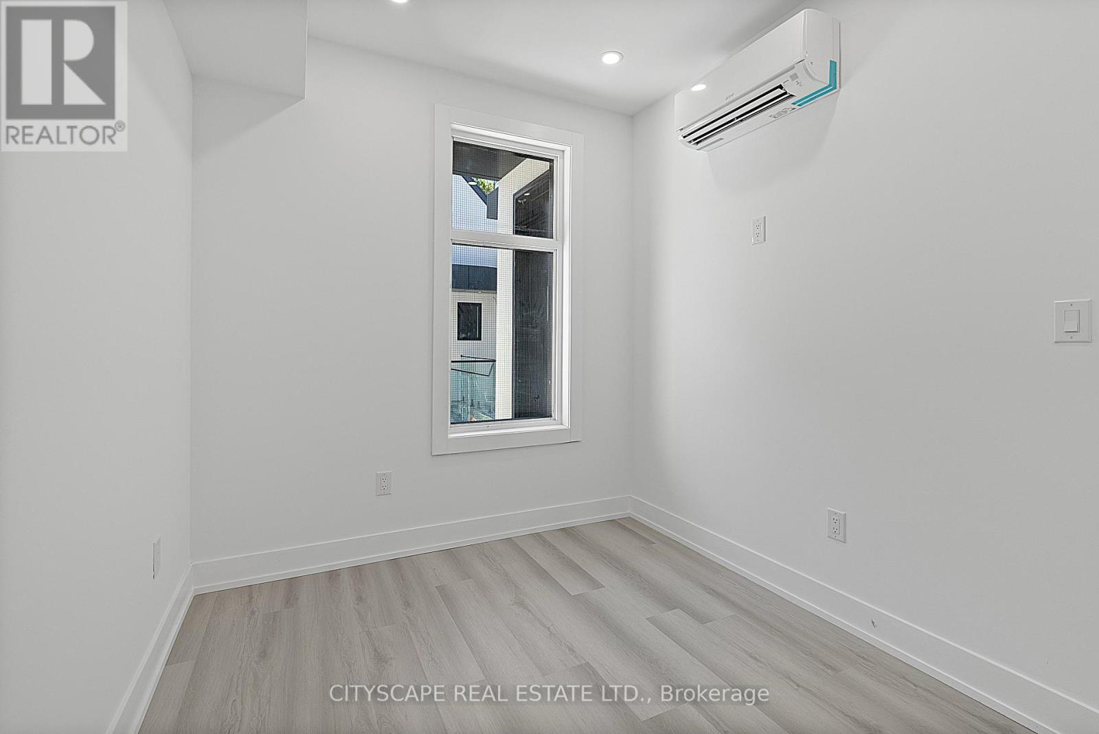2 - Main - 587 Oakwood Avenue, Toronto, Ontario  M6E 2X8 - Photo 17 - C13459076