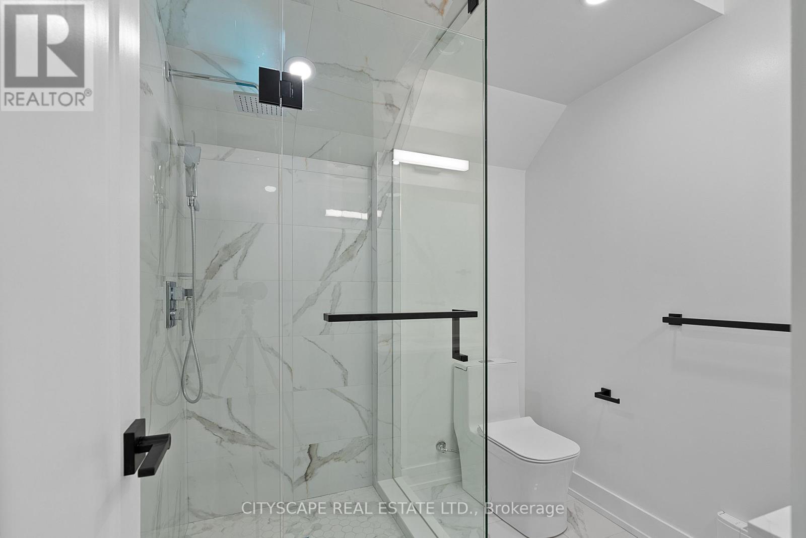 2 - Main - 587 Oakwood Avenue, Toronto, Ontario  M6E 2X8 - Photo 19 - C13459076