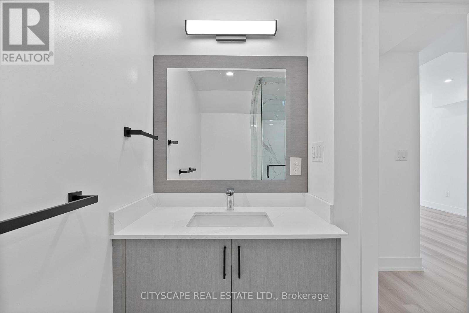 2 - Main - 587 Oakwood Avenue, Toronto, Ontario  M6E 2X8 - Photo 20 - C13459076