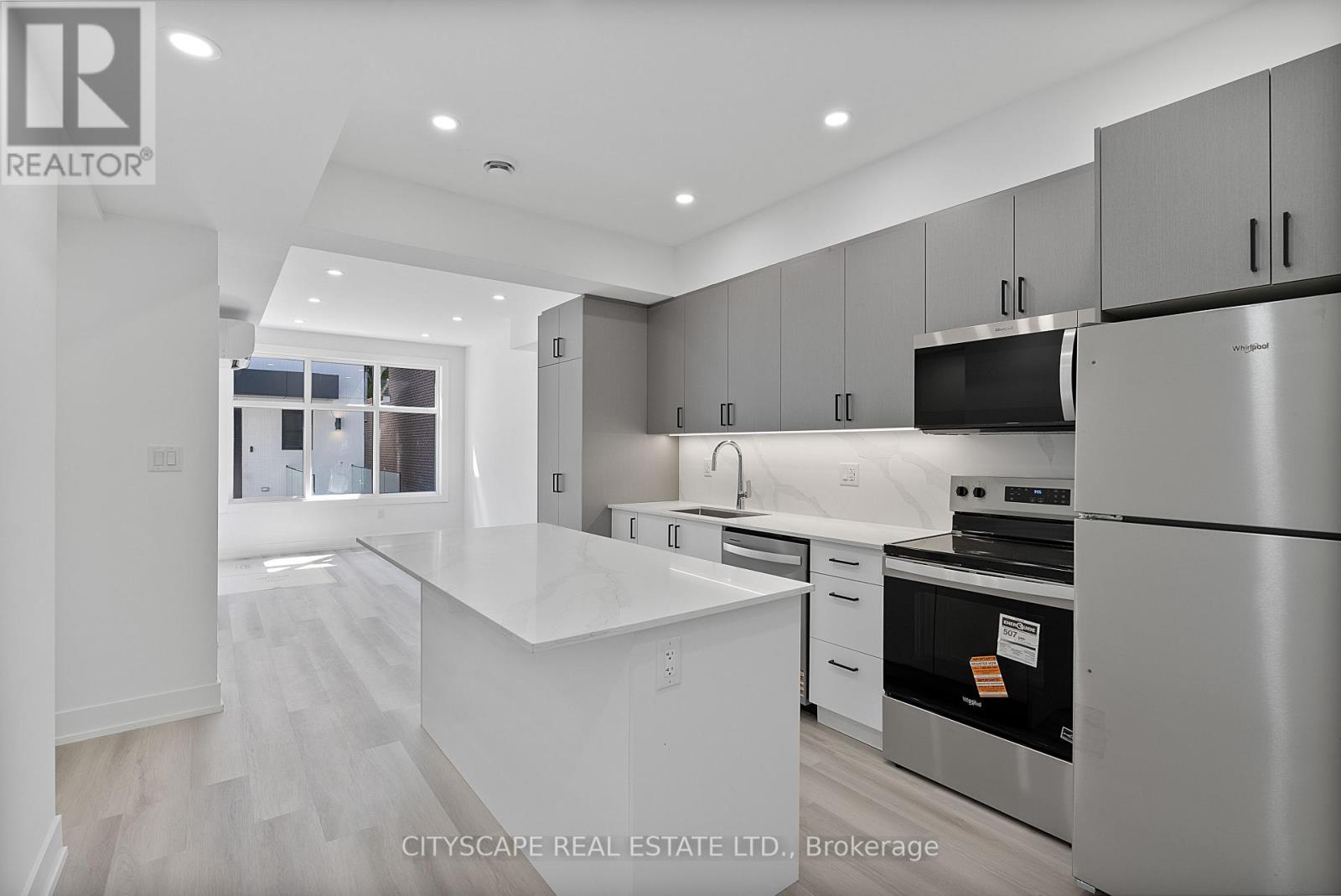 2 - Main - 587 Oakwood Avenue, Toronto, Ontario  M6E 2X8 - Photo 9 - C13459076