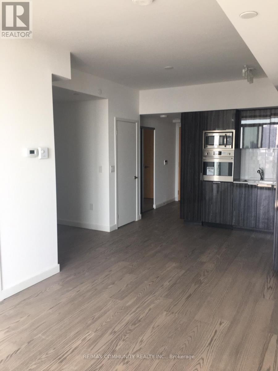 5504 - 11 Wellesley Street W, Toronto, Ontario  M4Y 1E8 - Photo 6 - C13459078