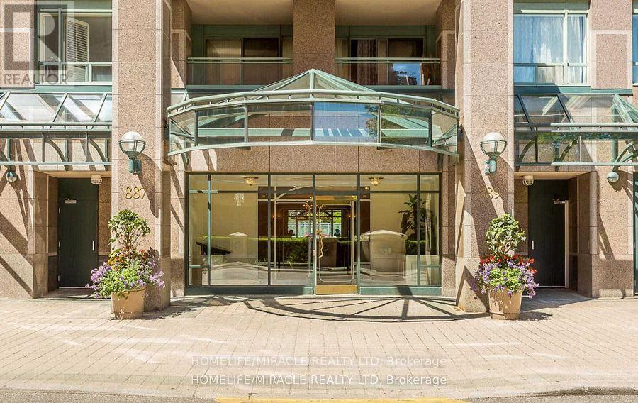 304 - 887 BAY STREET, Toronto, Ontario