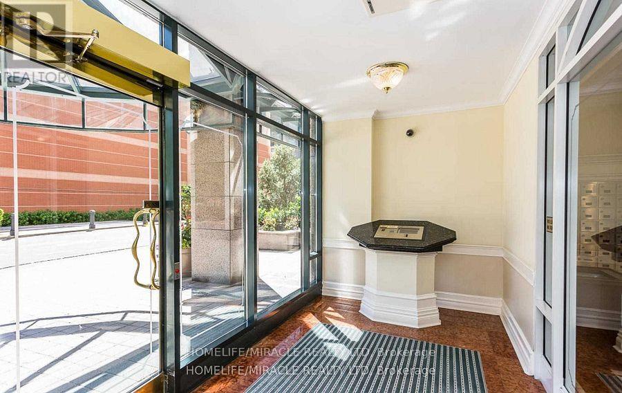 304 - 887 Bay Street, Toronto, Ontario  M5S 3K4 - Photo 3 - C13459080