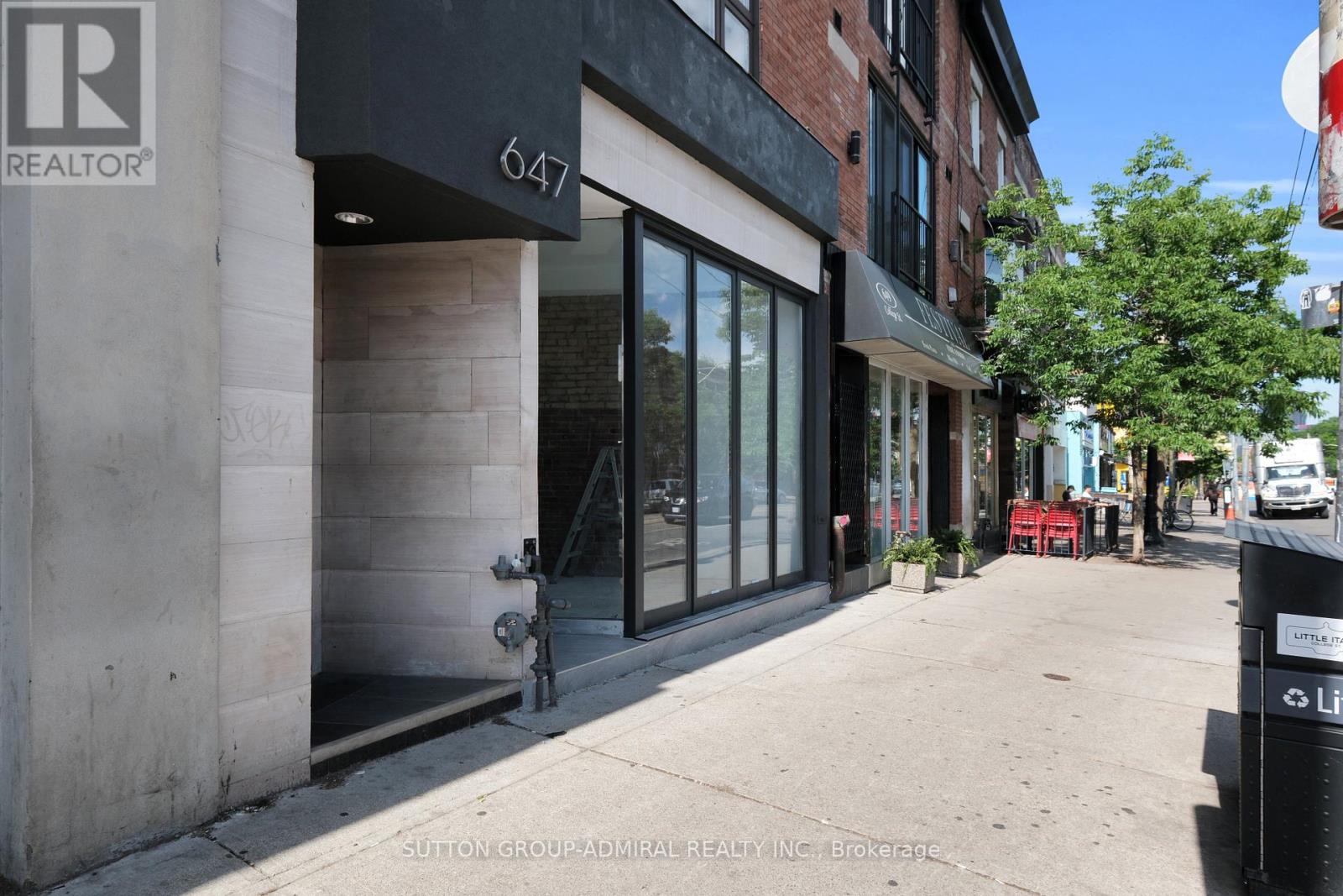 101 (Main Floor) - 647 College Street, Toronto, Ontario  M6G 1B7 - Photo 2 - C13459122