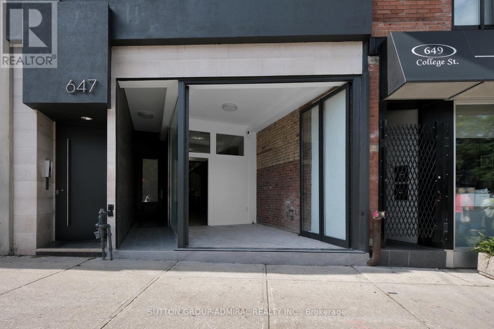 101 (Main Floor) - 647 College Street, Toronto, Ontario  M6G 1B7 - Photo 6 - C13459122