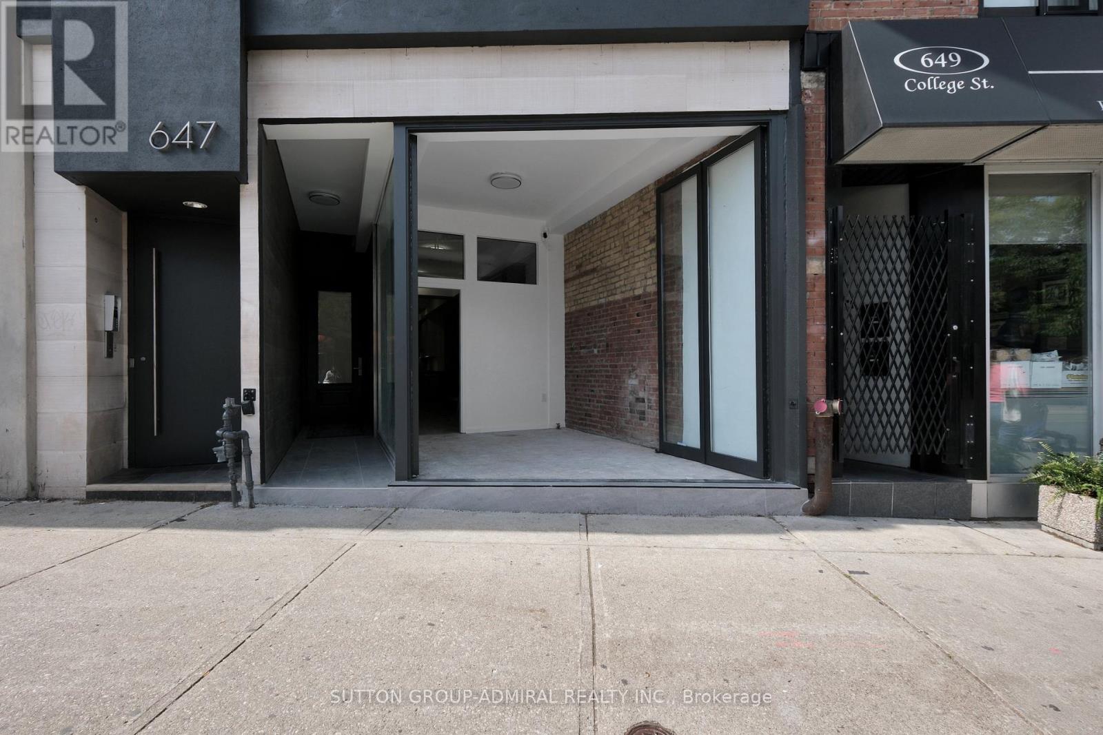 101 (Main Floor) - 647 College Street, Toronto, Ontario  M6G 1B7 - Photo 7 - C13459122