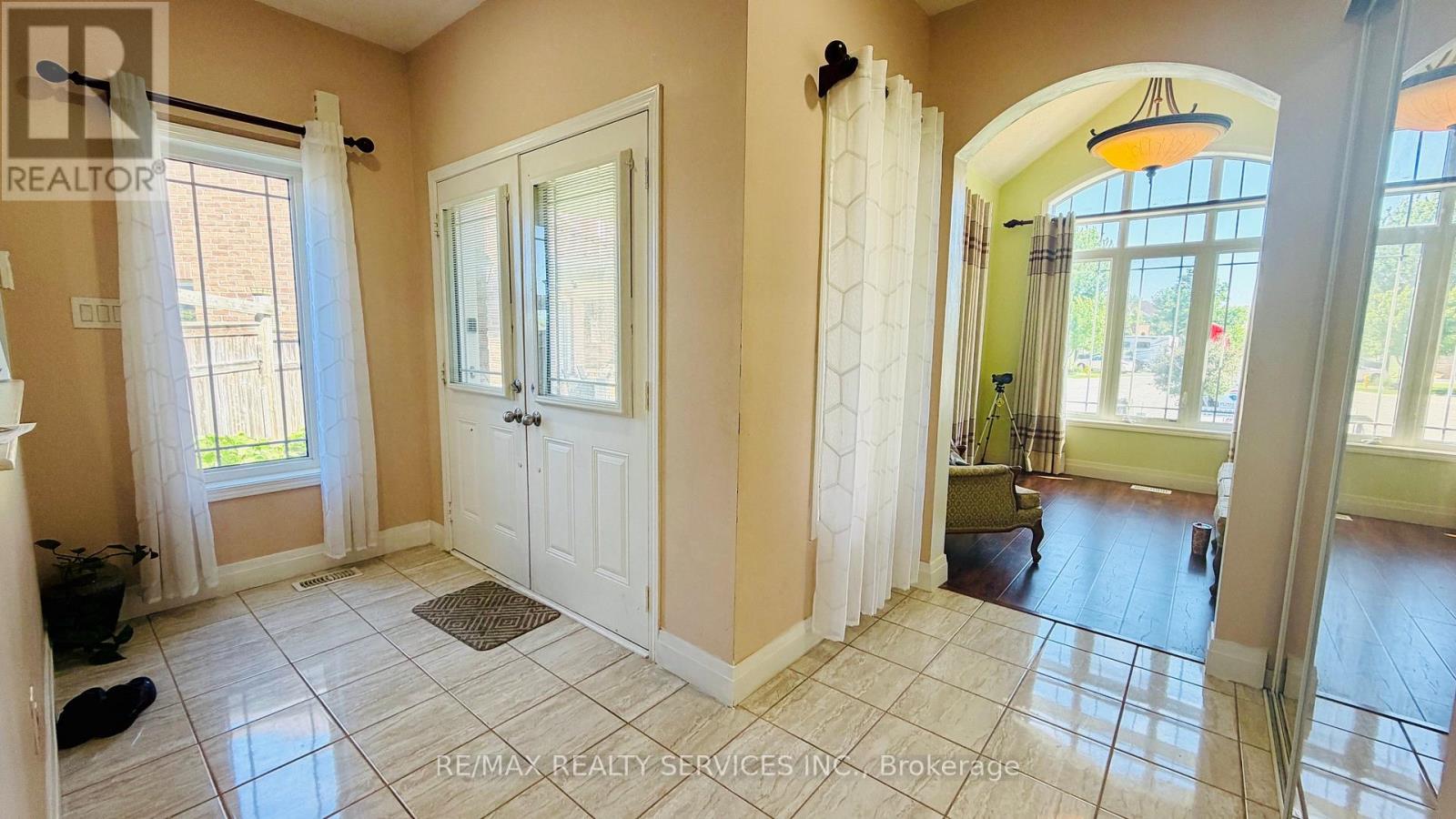 261 Thomas Avenue, Brantford, Ontario  N3S 0E1 - Photo 5 - X13411308